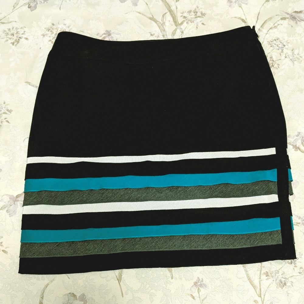 NWOT teal black and whtie work skirt